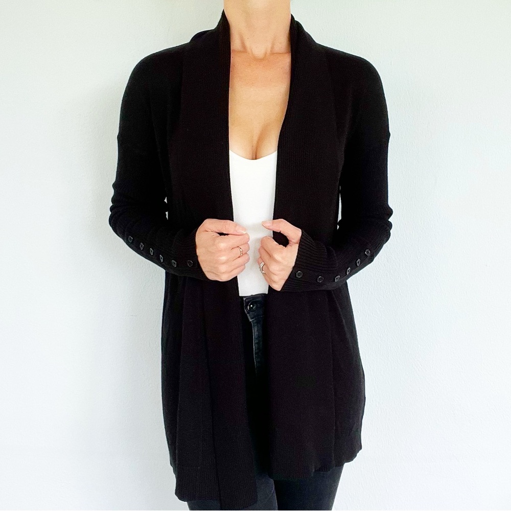 Banana Republic black long button sleeve drape cardigan size small